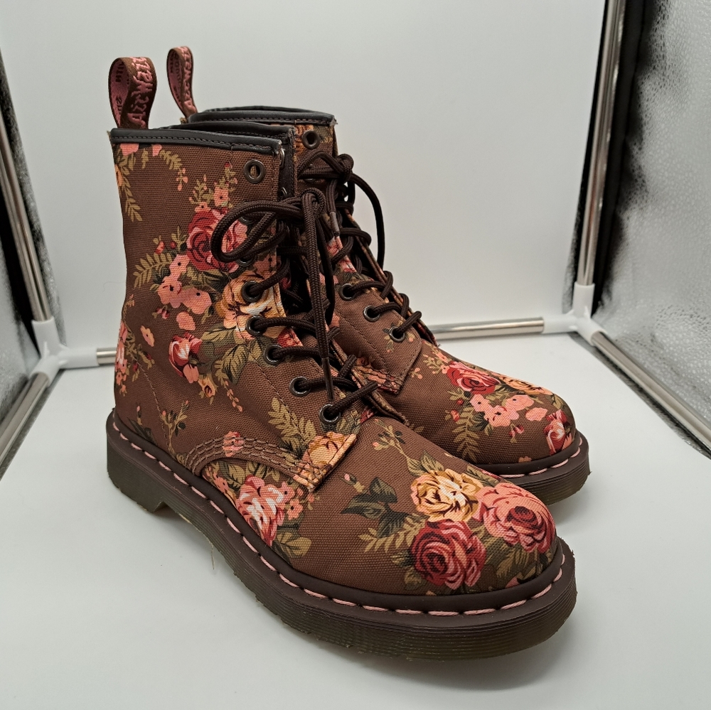 Doc Martens floral Victorian flowers brown taupe combat boots, Size 7